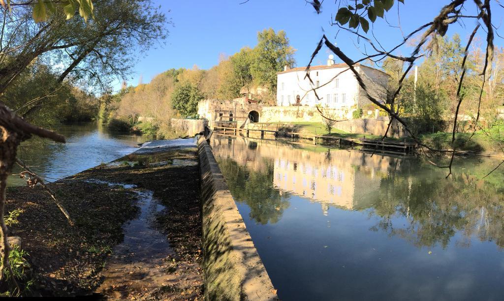 Moulin de Bapaumes Bed & Breakfast Nérac Exterior foto